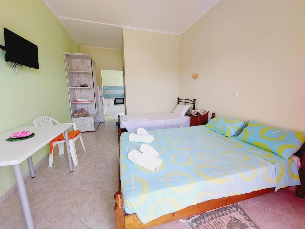 Leta Apartments Agios Georgios  ภายนอก รูปภาพ