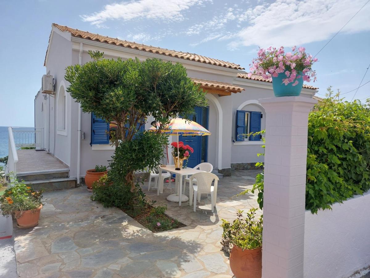 Leta Apartments Agios Georgios  ภายนอก รูปภาพ