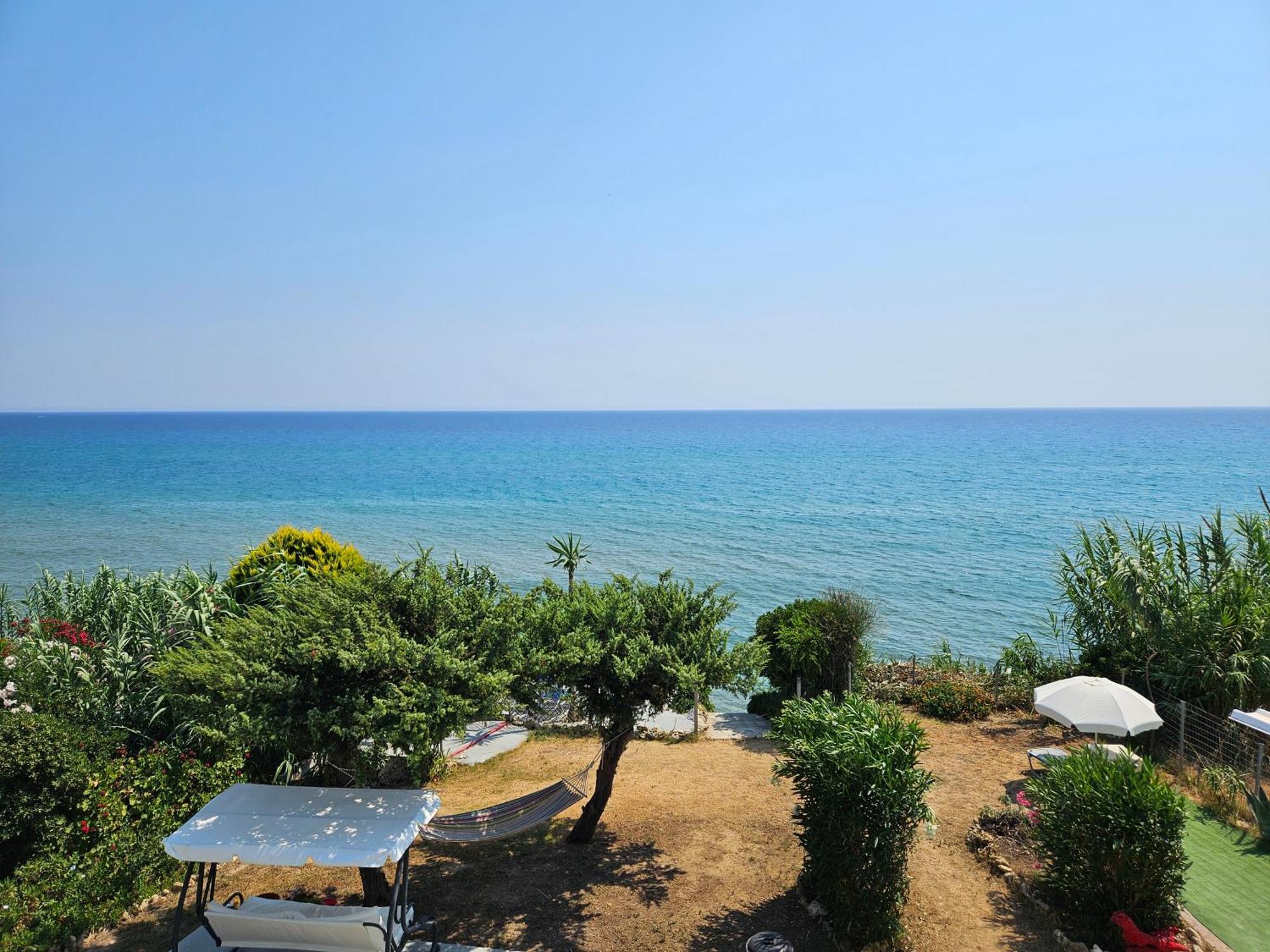 Leta Apartments Agios Georgios  ภายนอก รูปภาพ